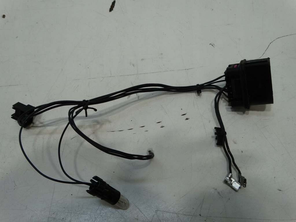 фото №12, Электропроводка лампы передней seat ibiza mk4 2013r.