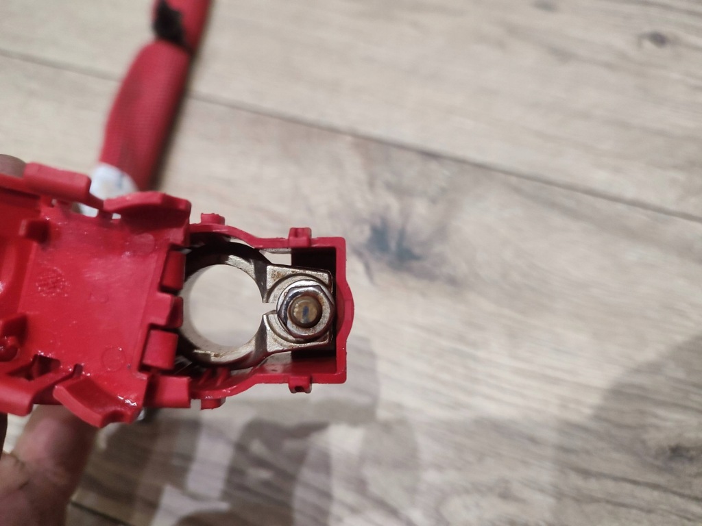 Клемма плюсовая аккумулятор шланг плюсовой bmw x3 g01 Киев