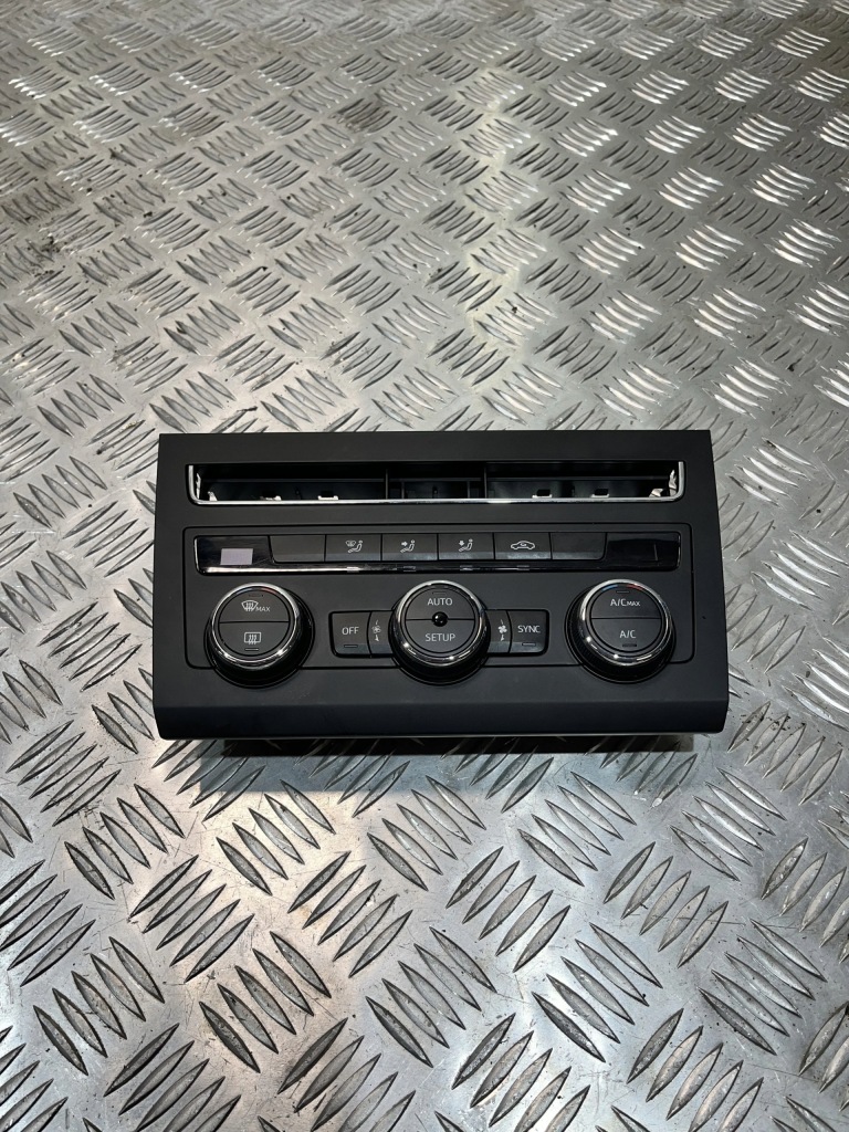 фото №1, Панель обдув кондиционера seat ateca 16- 5f0907044ak