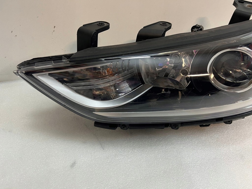 фото №16, Hyundai elantra vi лампа led левая передняя левый перед