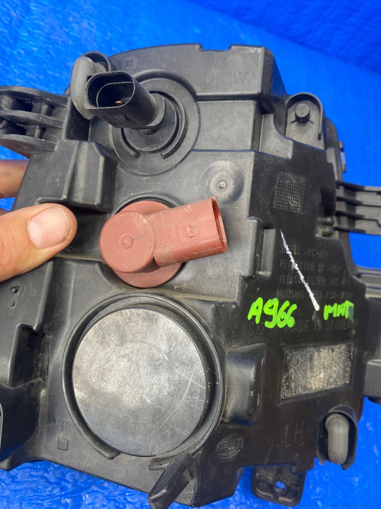 фото №12, Левый противотуманная фара+ поворотник vw scirocco 1k8941661h oryg