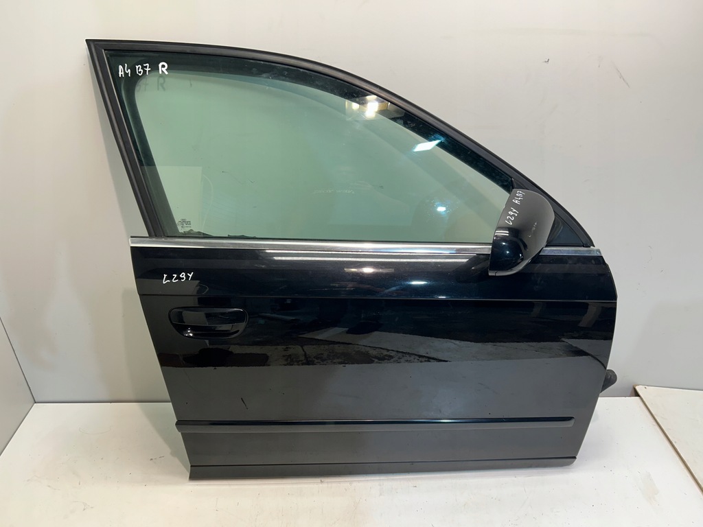 фото №1, Audi a4 b7 дверь перед правое