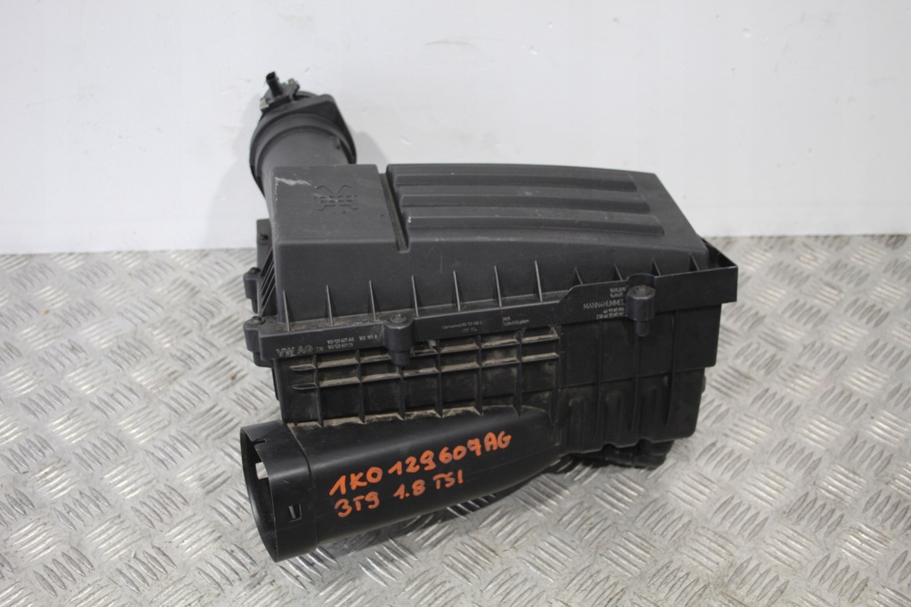 фото №10, Skoda superb ii 08-12r. yeti 10- vw beetle 12- корпус фільтра повітря