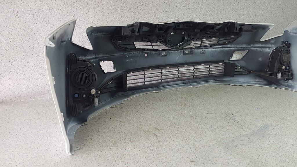 фото №7, Toyota prius iv 4 2016 - бампер перед 9755