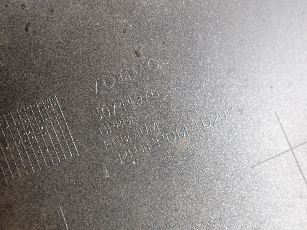 Volvo v50 lift 07-12 бампер перед передний sprysk 30744976 Оригинал