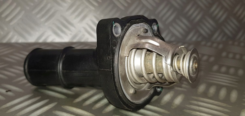 фото №5, Ford jaguar xe xf 2.0 tb корпус термостат патрубок