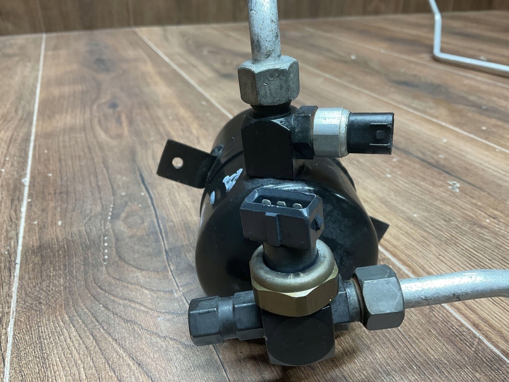 Осушувач кондиціонера mercedes-benz sl r129 a1298300283 Ціна