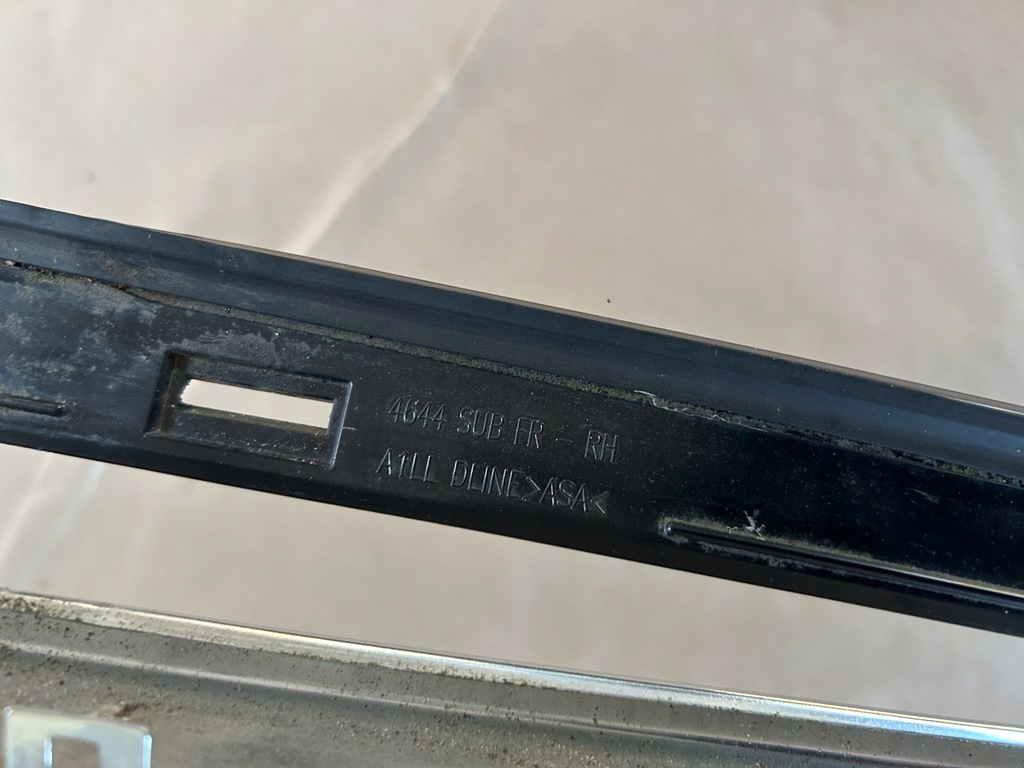 фото №8, Молдинг боковая хром хромированная левая 22744643 cadillac cts iii