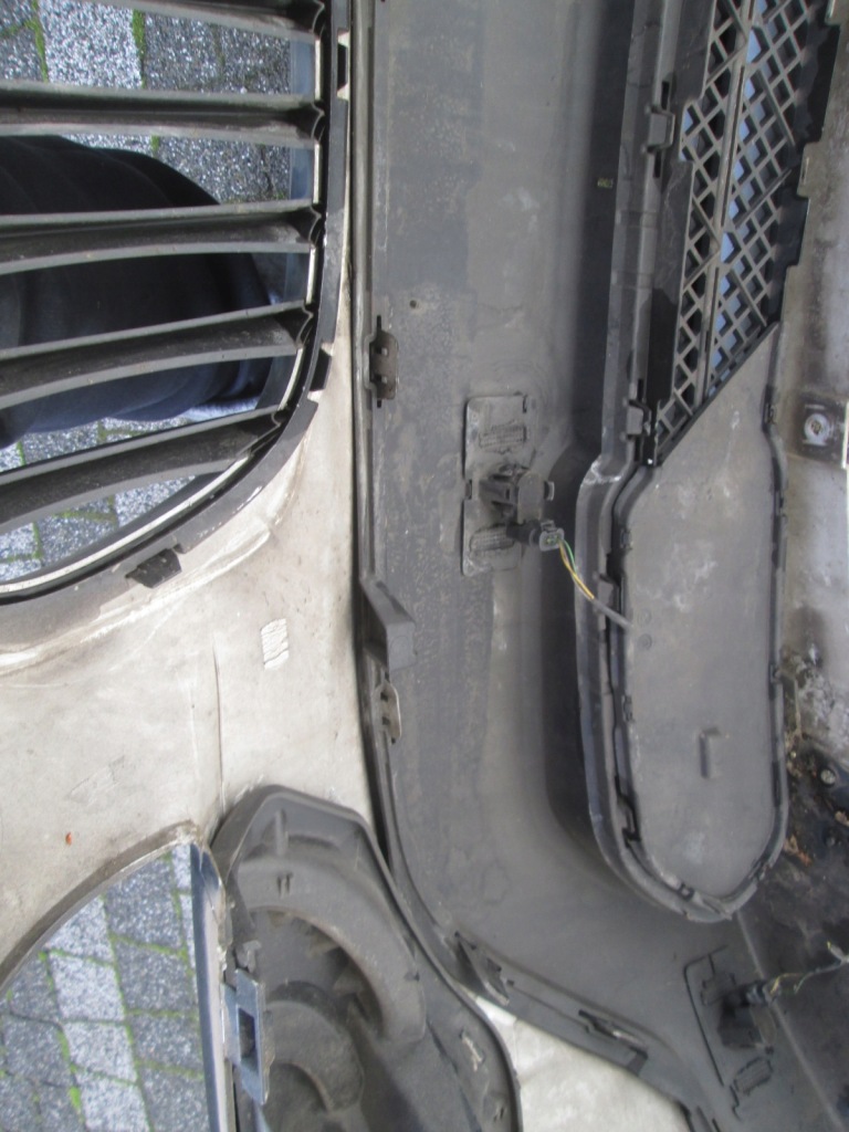 Бампер передний kompletny bmw x1 e84 2009-12 black sapphire Оригинал