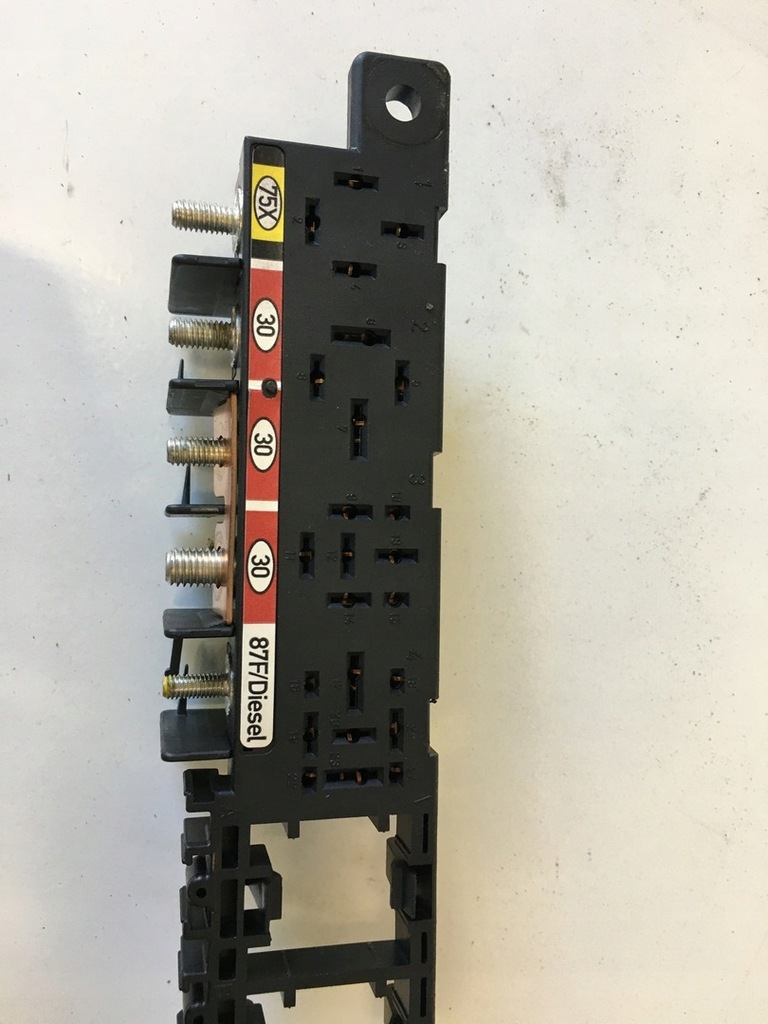 фото №12, Коробка реле audi a8 d2 8l0941822a