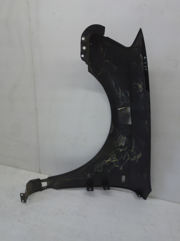 Крыло  перед правый  audi a3 8p0 2004-2008 на поворотник Цена