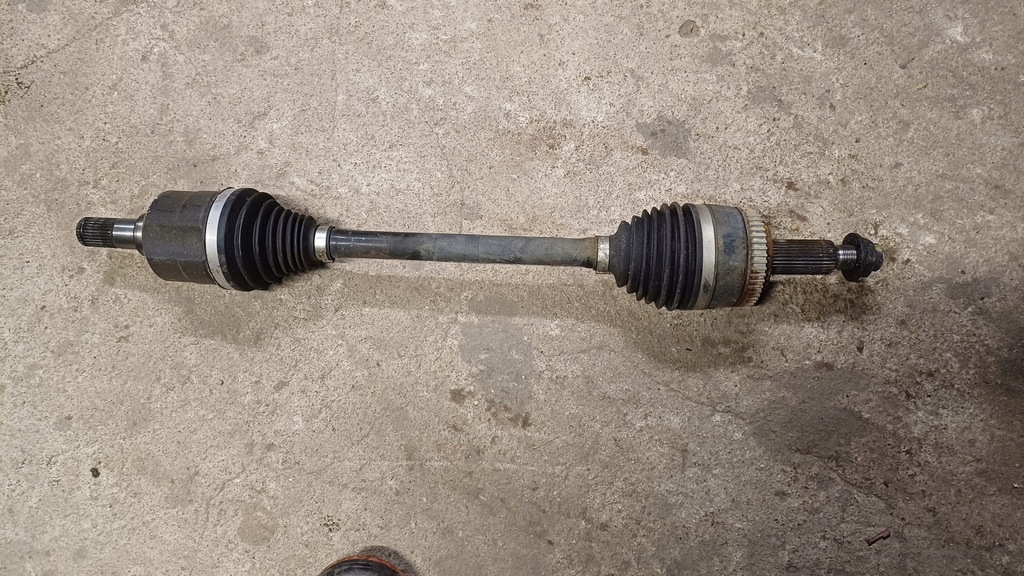 фото №1, Hyundai ix35 1.7 crdi приводной вал левая 495002y930