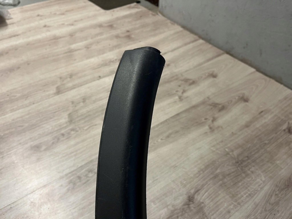 Tesla model y молдинг накладка крыла левый задний  1683861-00-a Киев