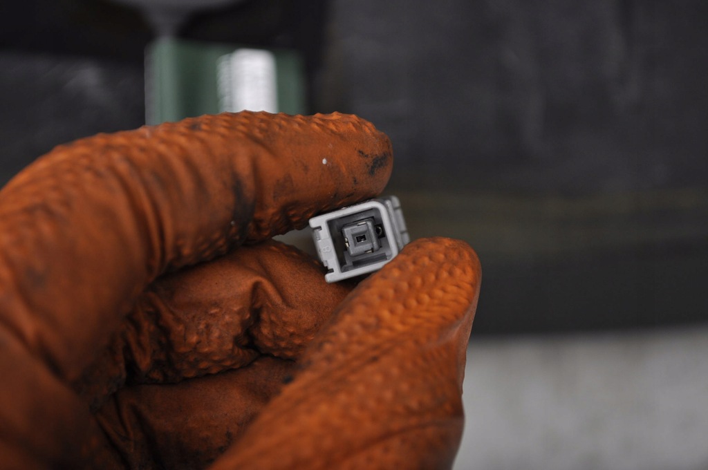 фото №7, Aston martin db9 полка задняя багажника 4g43-465a00-aa