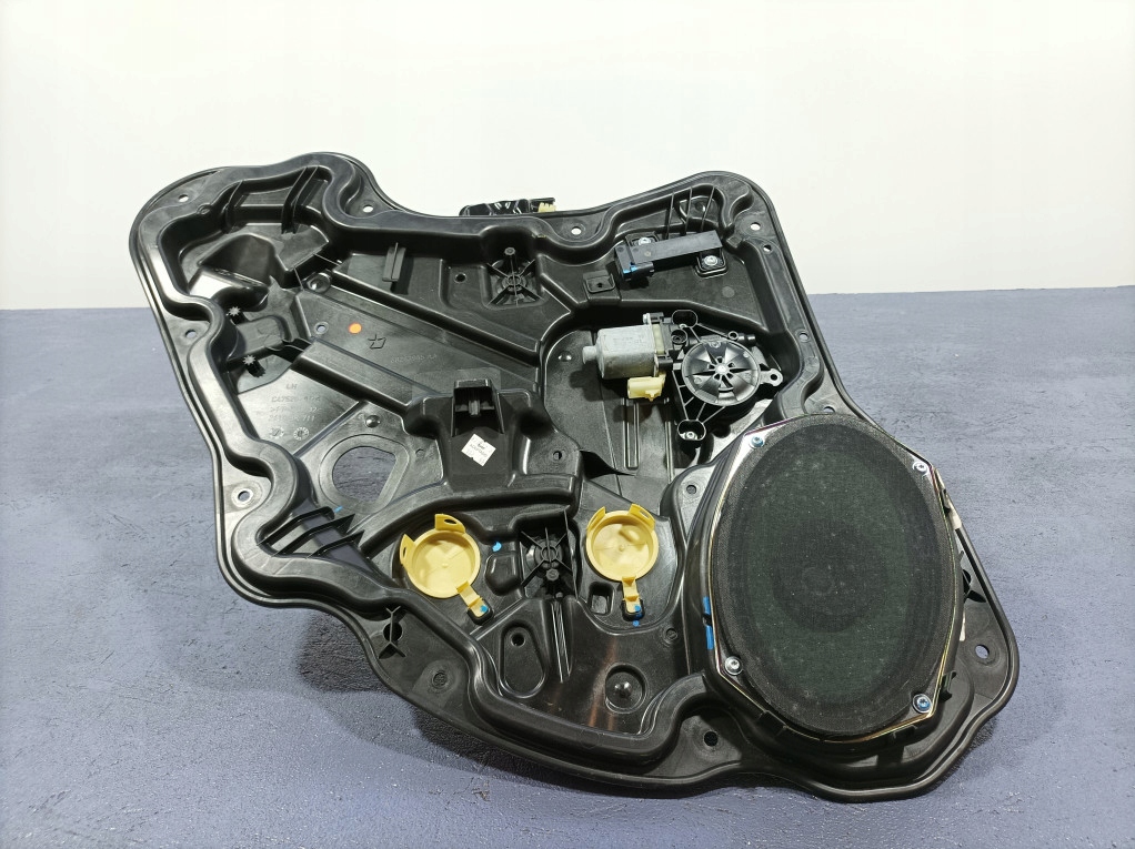 фото №1, Jeep compass ii 17- подъемник стекло задняя левый 68243945aa