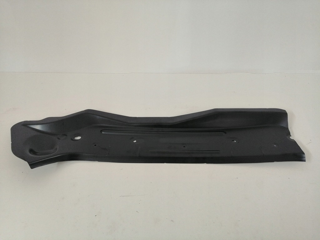 фото №7, Ford fiesta mk8 чверть права обшивка задня 5 d