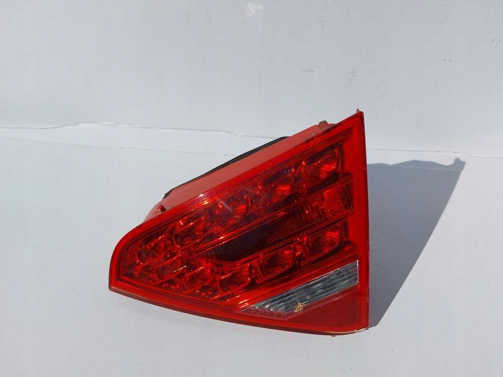 фото №1, A5 8t лампа правая задняя led 8t0945094a