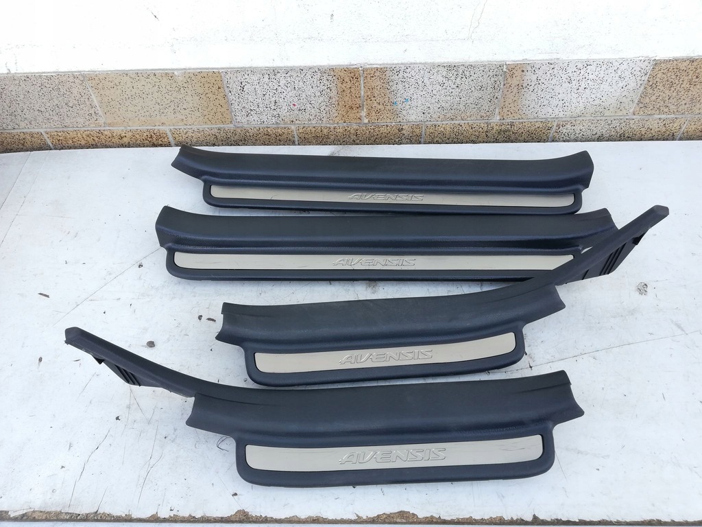 фото №1, Молдинг накладки пороговые toyota avensis t25 eu kombi