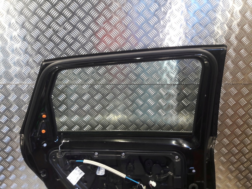 фото №9, Mercedes b w246 дверь левый задняя цвет 191