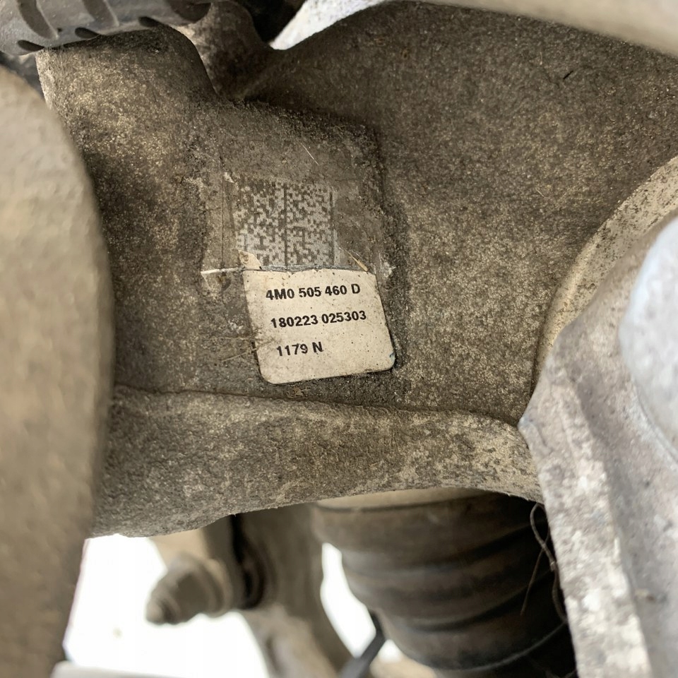 Поворотный кулак правая задний  p.t рычаги подвеска приводной вал audi sq7 q7 4m 18r в Украине