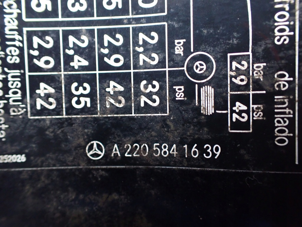 фото №6, Кришка заливної пального 197 mercedes w220 a2205841639