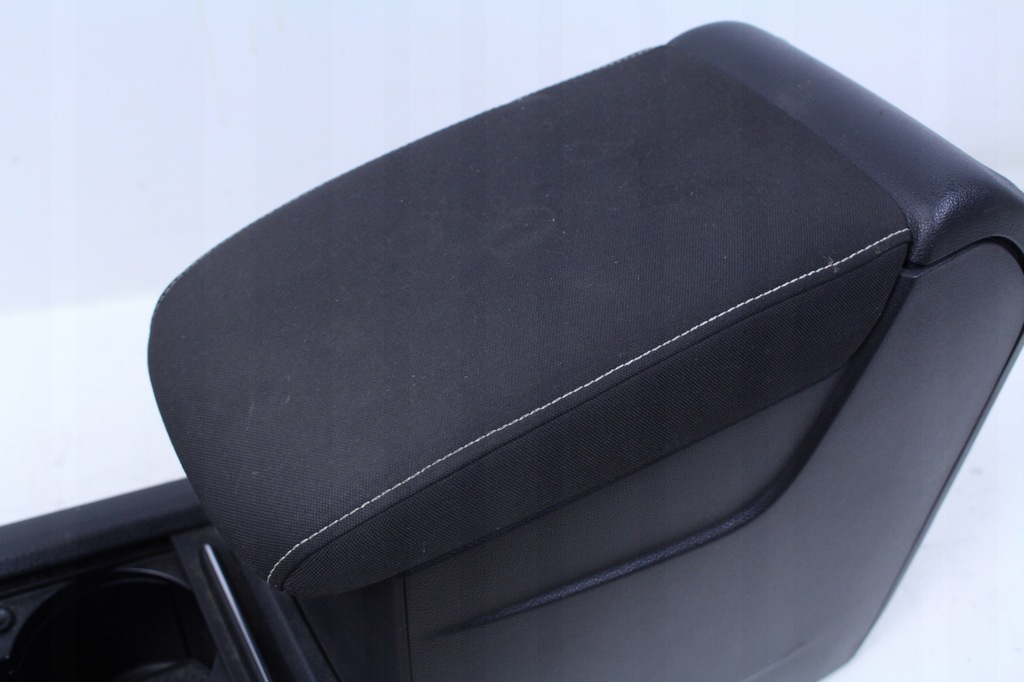 фото №6, Туннель подлокотник vw golf sportsvan 15r.