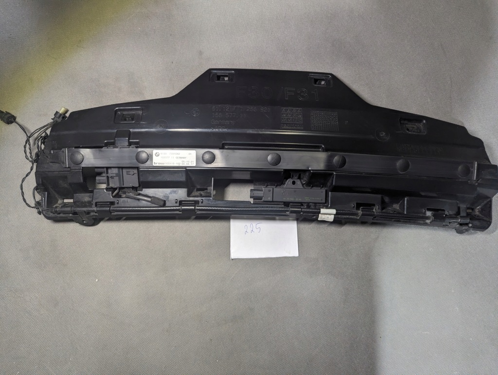 Купить Bmw 3 направляющая бампера 7391042 225