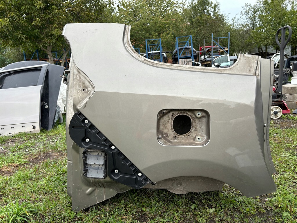 фото №1, Dacia lodgy крила чверть права правий задня задня 2012-