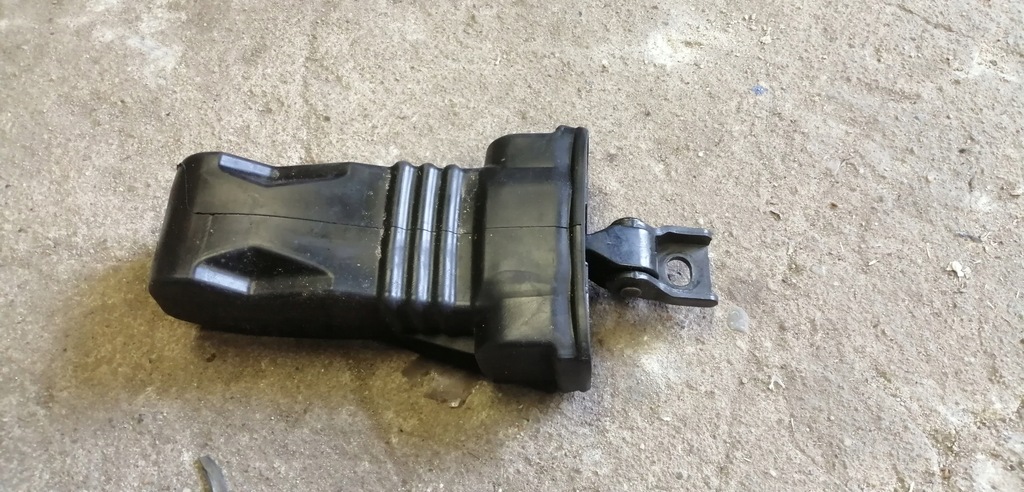 фото №1, Audi a1 3d ограничитель правый передний