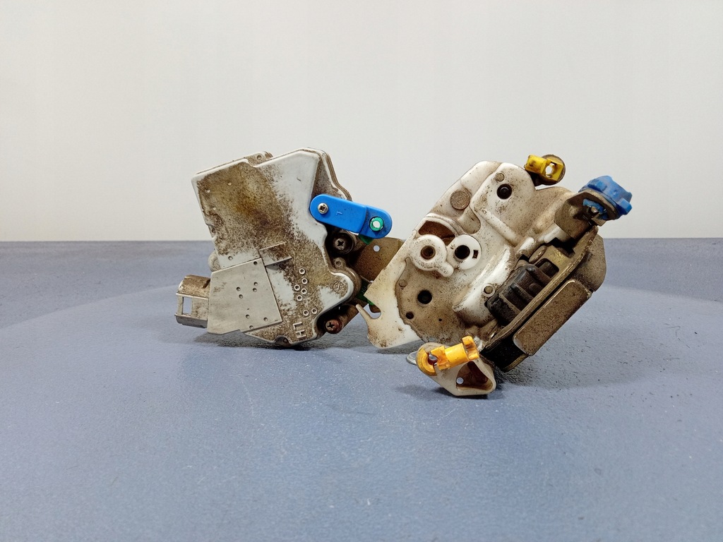 фото №5, Terrano ii maverick замок дверь перед левый 6 pin