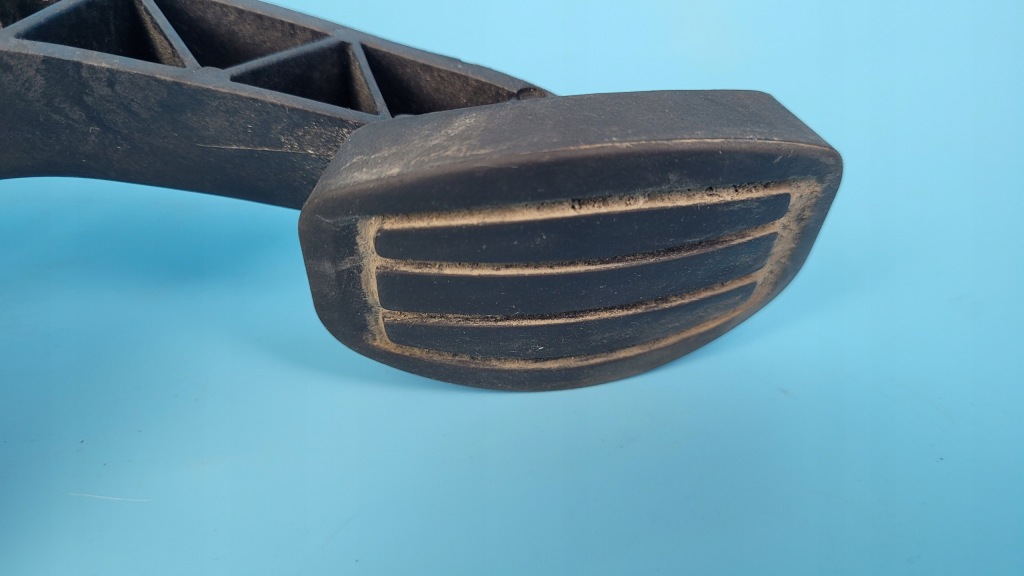 фото №14, Opel corsa f 1.2b 22r педаль сцепления 9824263080