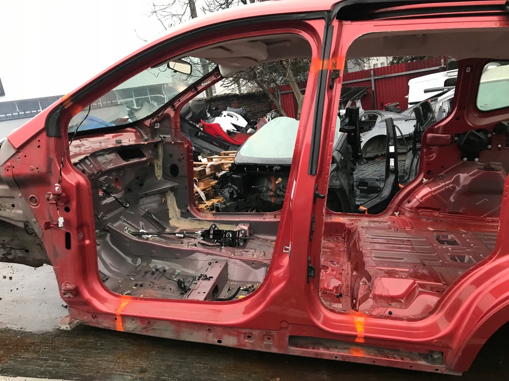 фото №1, Ford tourneo courier 2014 блок двигателя порог левый org