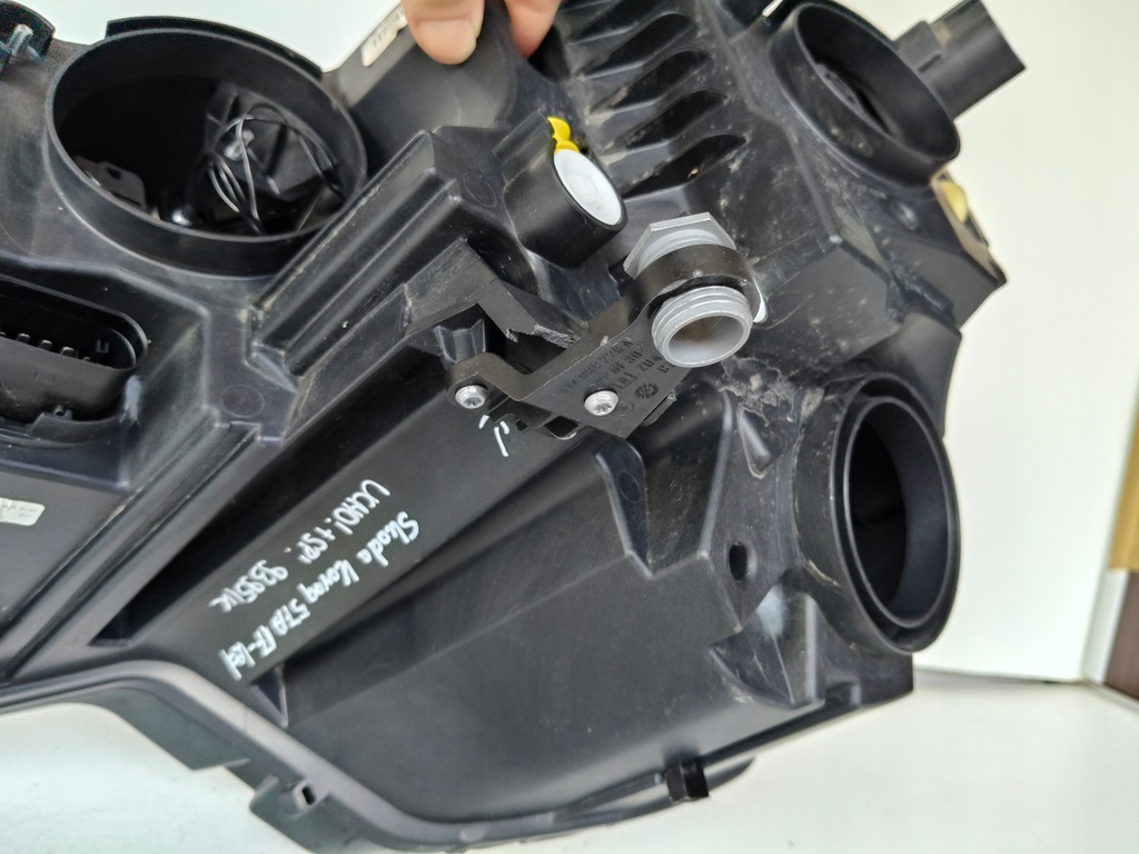 фото №10, Лампа правая фара skoda karoq 57a 17- led