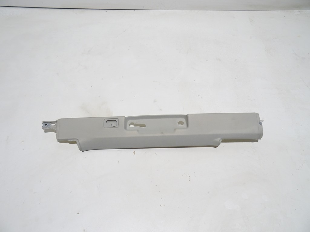 фото №1, Audi a4 b6 защита стойка потолочный правый задняя