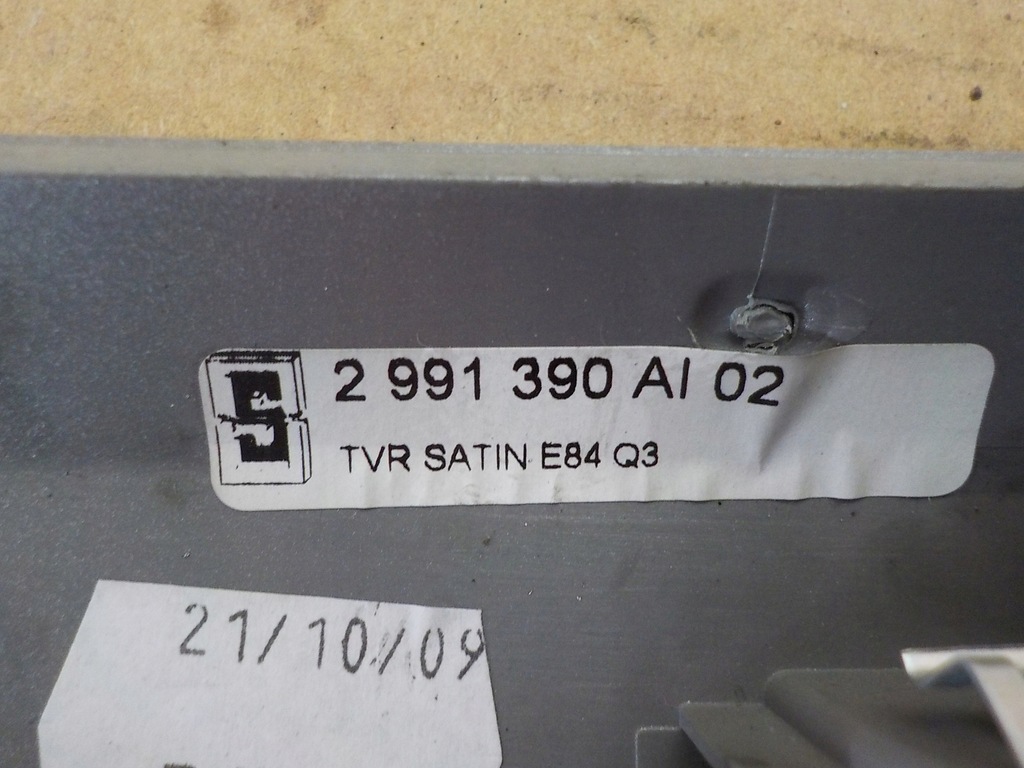 фото №5, Bmw x1 e84 2.0 молдинг декоративная правое передние дверь