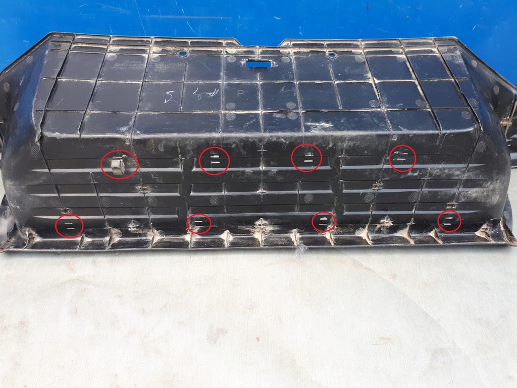 фото №10, Toyota hilux 2015- 15- подножка бампера заднего