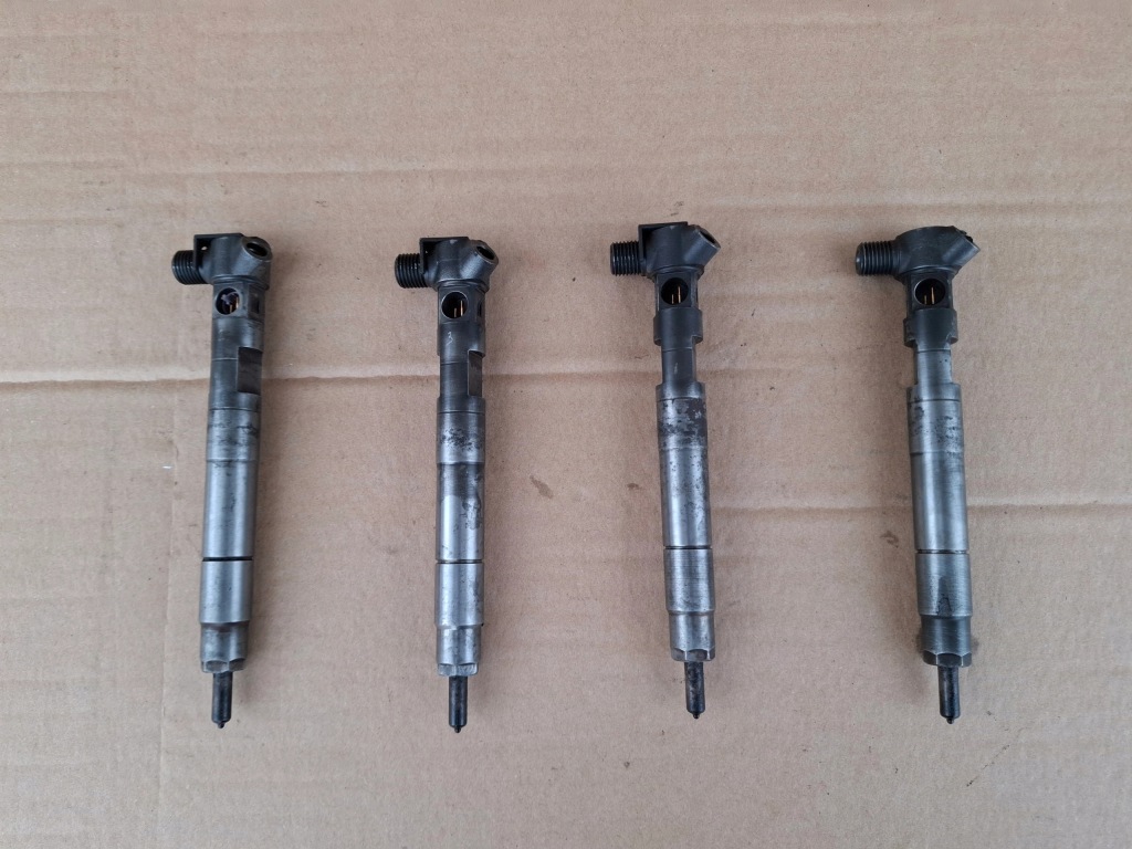 Купити Інжектор 2.2 cdi embr00002d mercedes sprinter 906 w212 w204 w221 vito