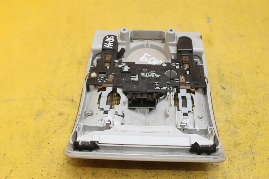 фото №6, Лампа освещение кабины 8e0947135a a4 b6