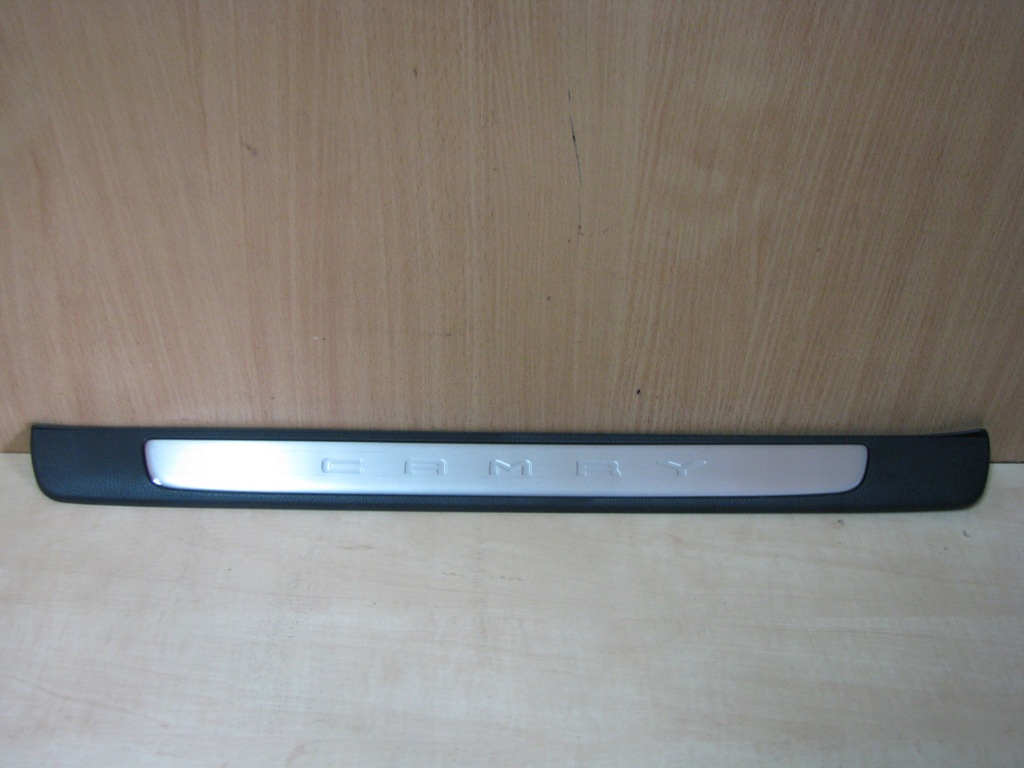 фото №1, Молдинг поріг правий перед toyota camry 2017-