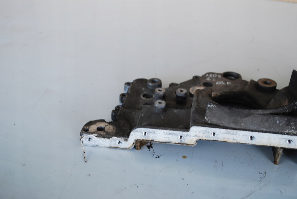 фото №7, Корпус захист вала audi a8 d2 4.2 077103153h