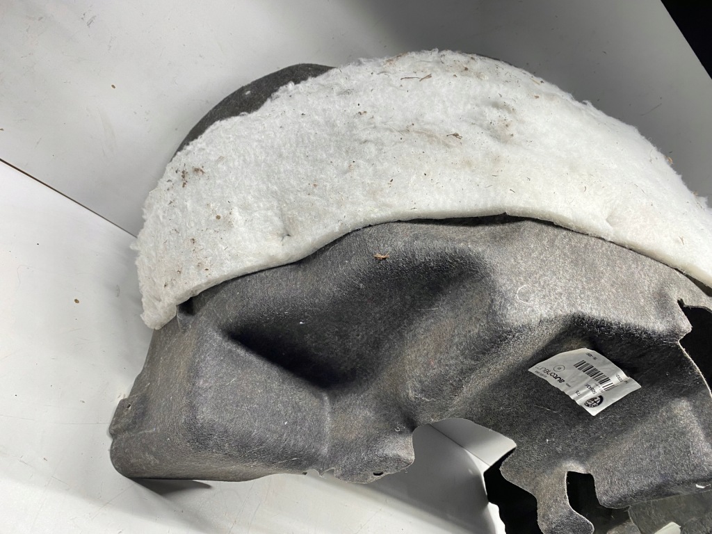 Подкрылок левая задний  задние alfa romeo giulia qv veloce Доставка