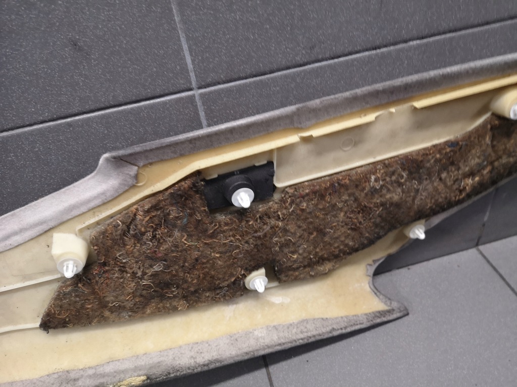 фото №14, Захист стійка лівий задня audi a8 d2 krem 4d0868289