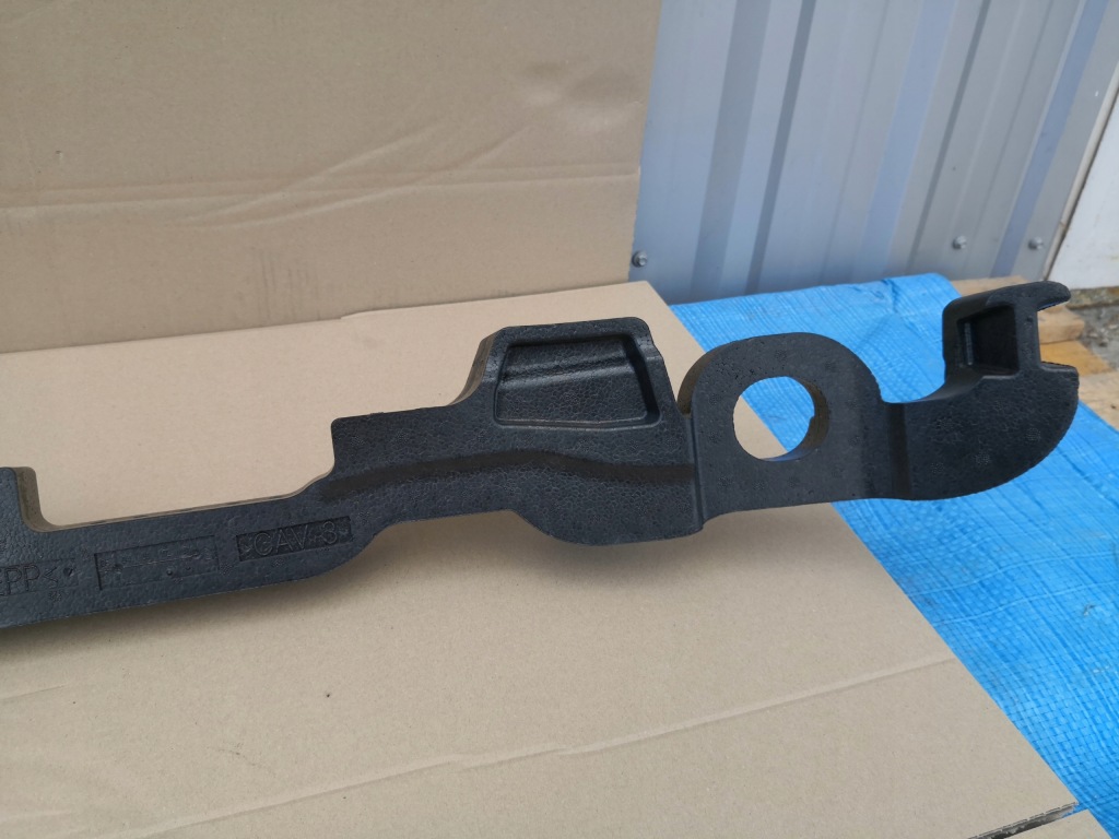 Audi a3 8y0807550 абсорбер піна бампера перед Оригінал