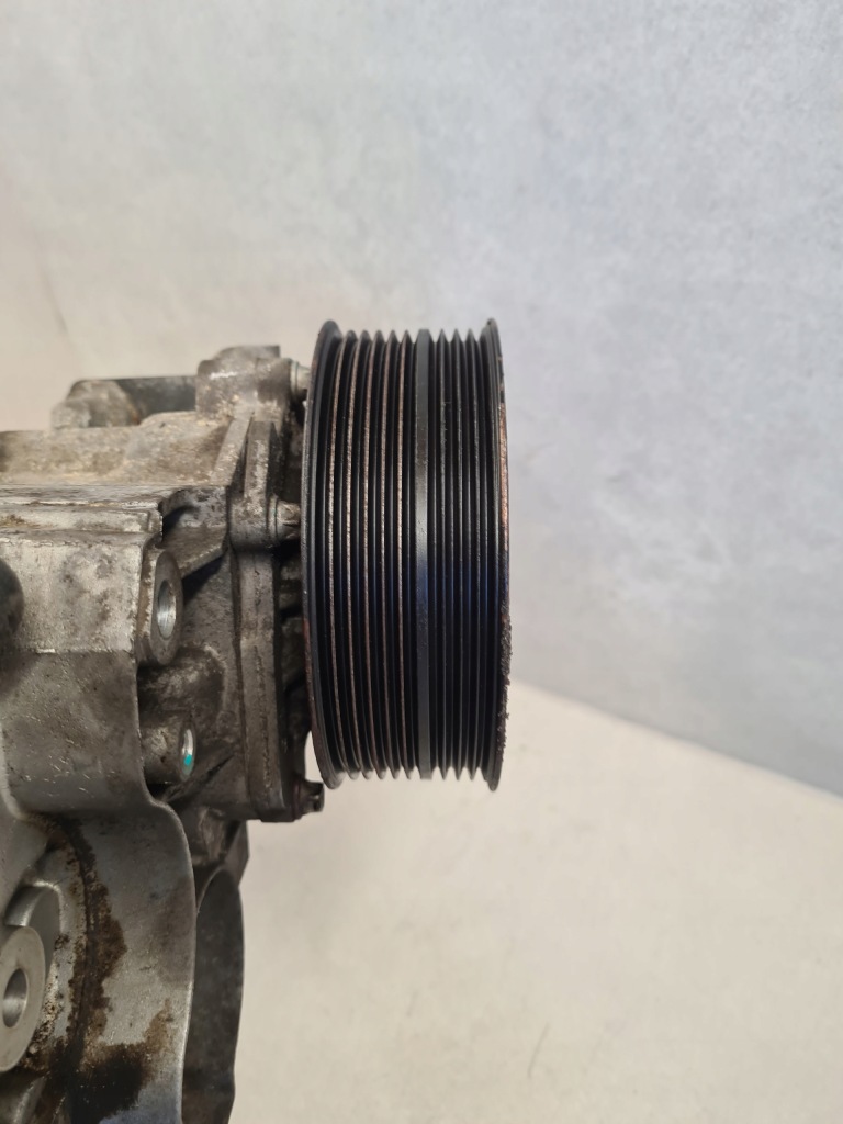 Купити Насос оливи корпус розподільного валу astra iv j insignia mokka 1.6 a16xer 115km