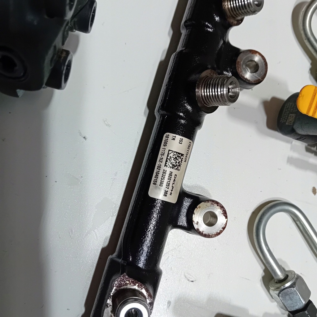 фото №15, Nissan navara d23 renault 2.3 форсунки / комплект система паливний