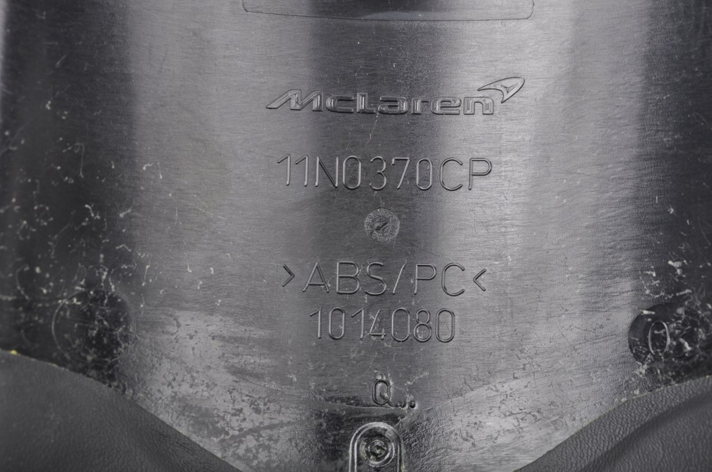 Mclaren 650s козирок корпус спідометра 11n0370cp Оригінал