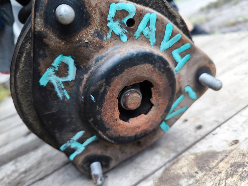 фото №3, Toyota rav4 v поворотний кулак амортизаторна стійка правий перед