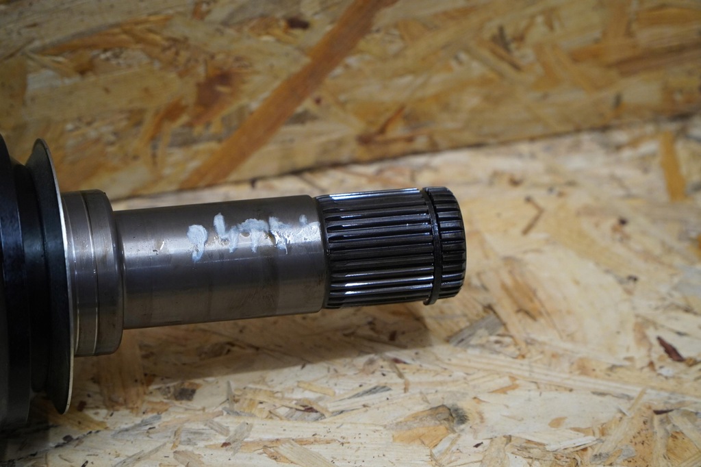 фото №7, Приводной вал задняя правая левая 4m4501203b cayenne iii 9y 34tyśkm оригинал идеальное состояние 17-