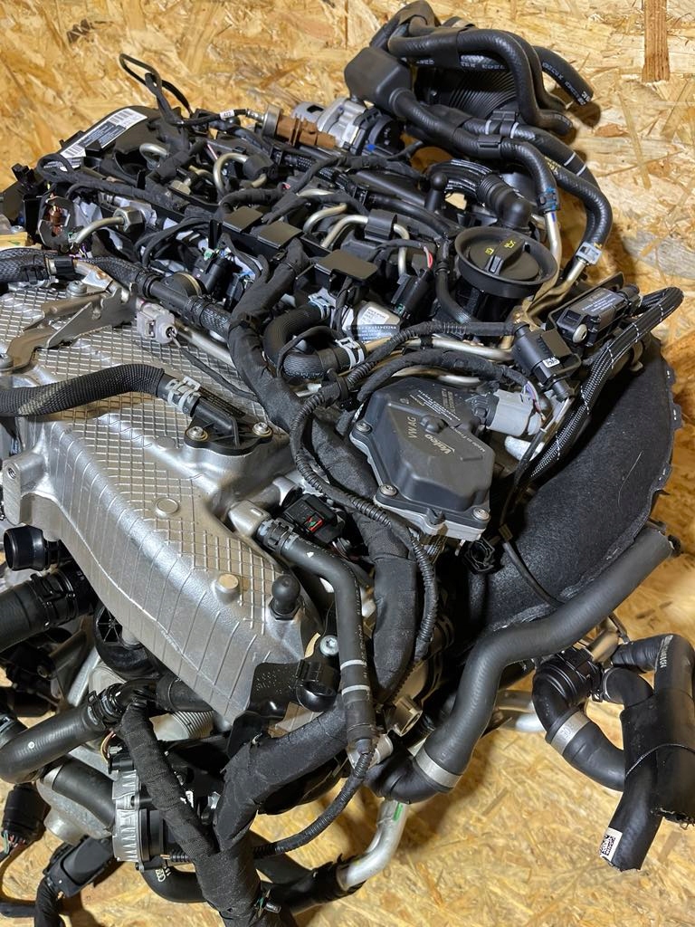 Комплектний  двигун audi q5 80a a5 a6 2.0 tdi dtp 21tyś km 2022r оригінал Недорого