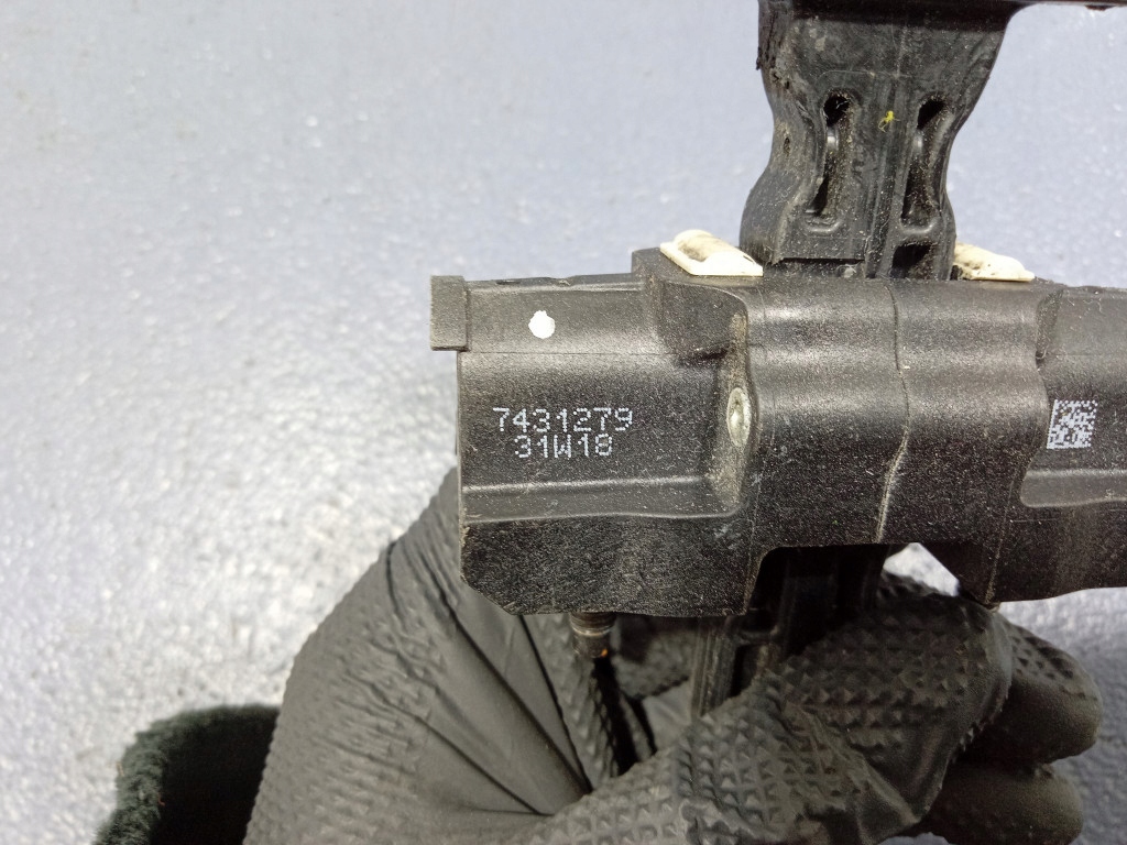 фото №5, Bmw x7 g07 ограничитель дверь левый перед 7431279